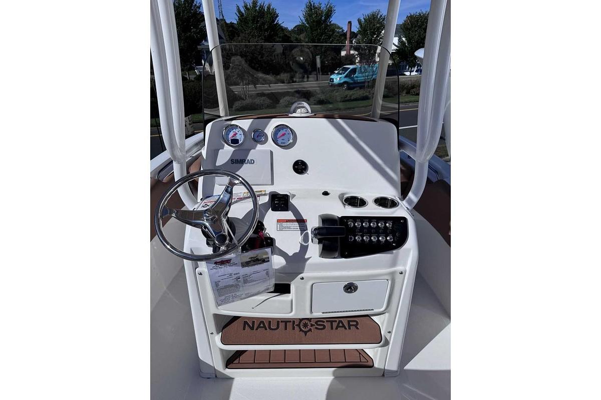 2025 NauticStar 212 Legacy