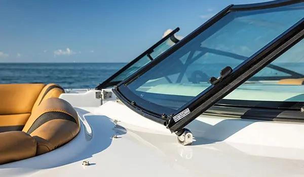 SunDeck 2486 Outboard