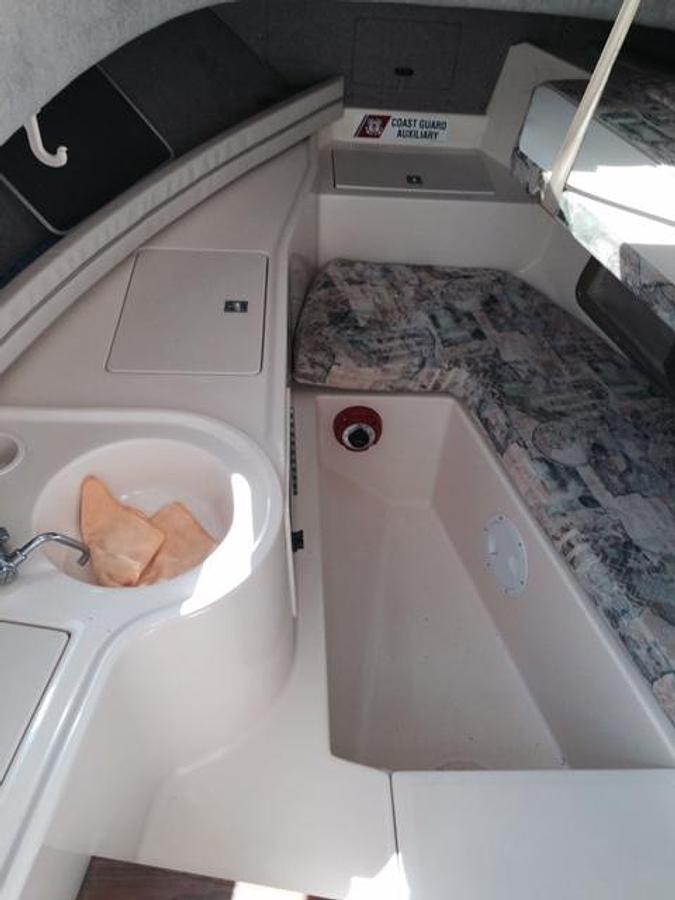 Used Grady White 232 GUlfstream with 2009 Evinrude E-Tec 150's