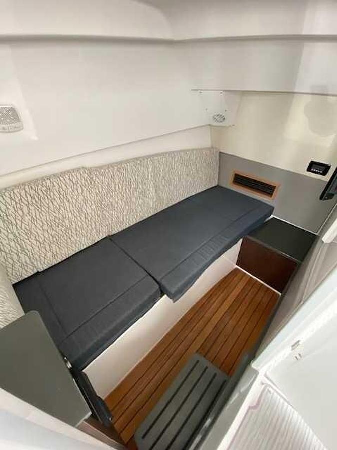 Used 2019 Everglades Boats 340DC