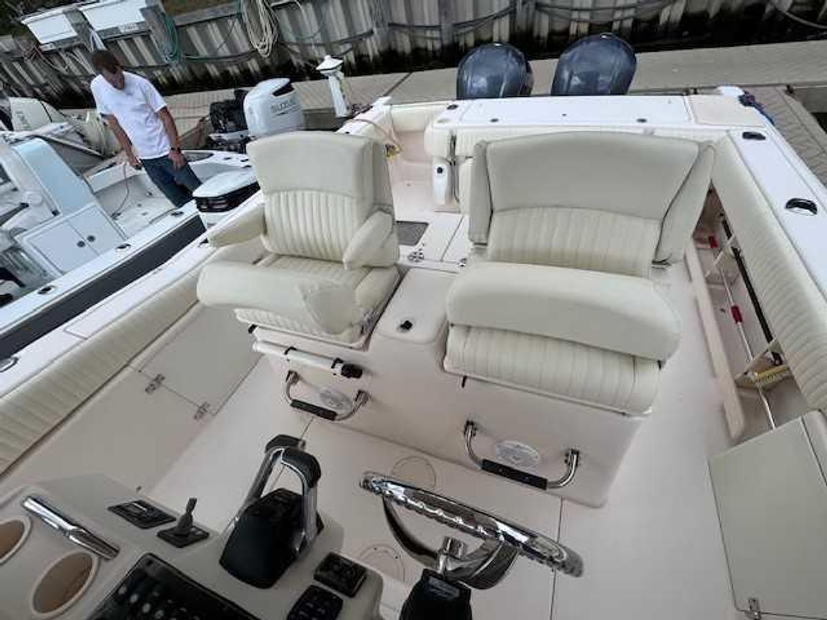 Used 2011 Grady-White 306 Canyon