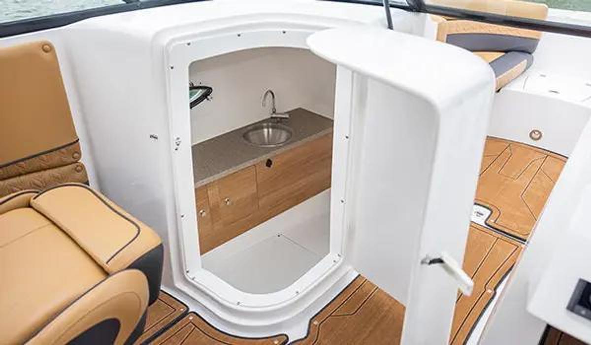 SunDeck 2690 Outboard