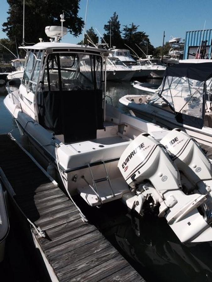 Used Grady White 232 GUlfstream with 2009 Evinrude E-Tec 150's