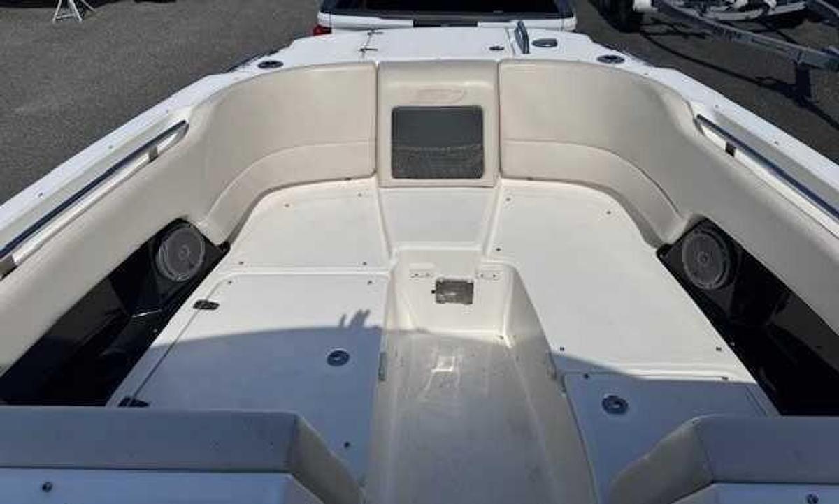 Used 2019 Boston Whaler 230 Vantage
