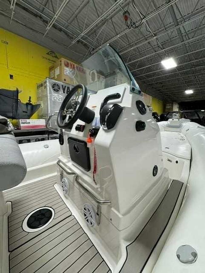 Used 2025 Zodiac Medline 7.5