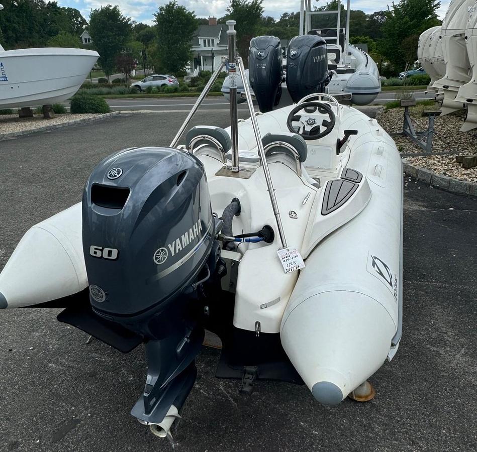 Used 2023 Zodiac YL440DL Yachtline Deluxe with Yamaha F60