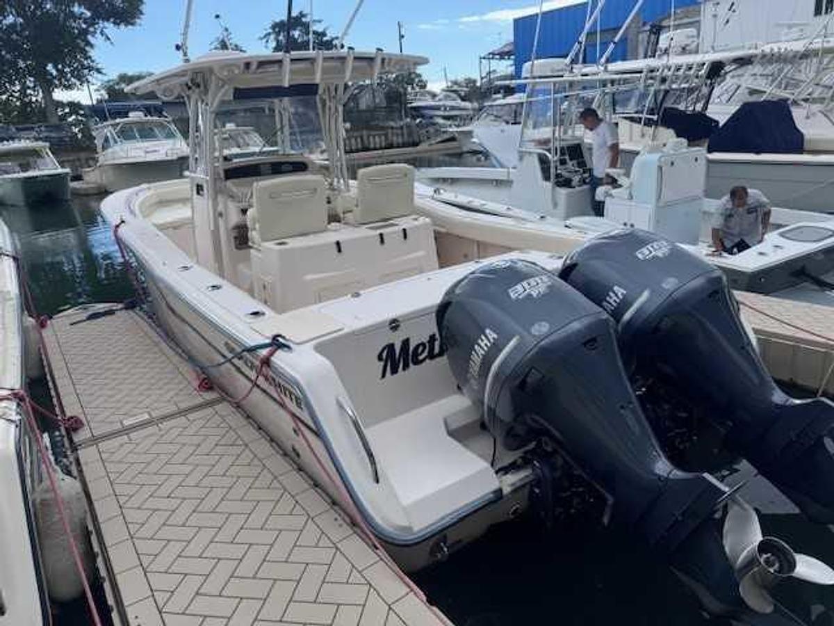 Used 2011 Grady-White 306 Canyon