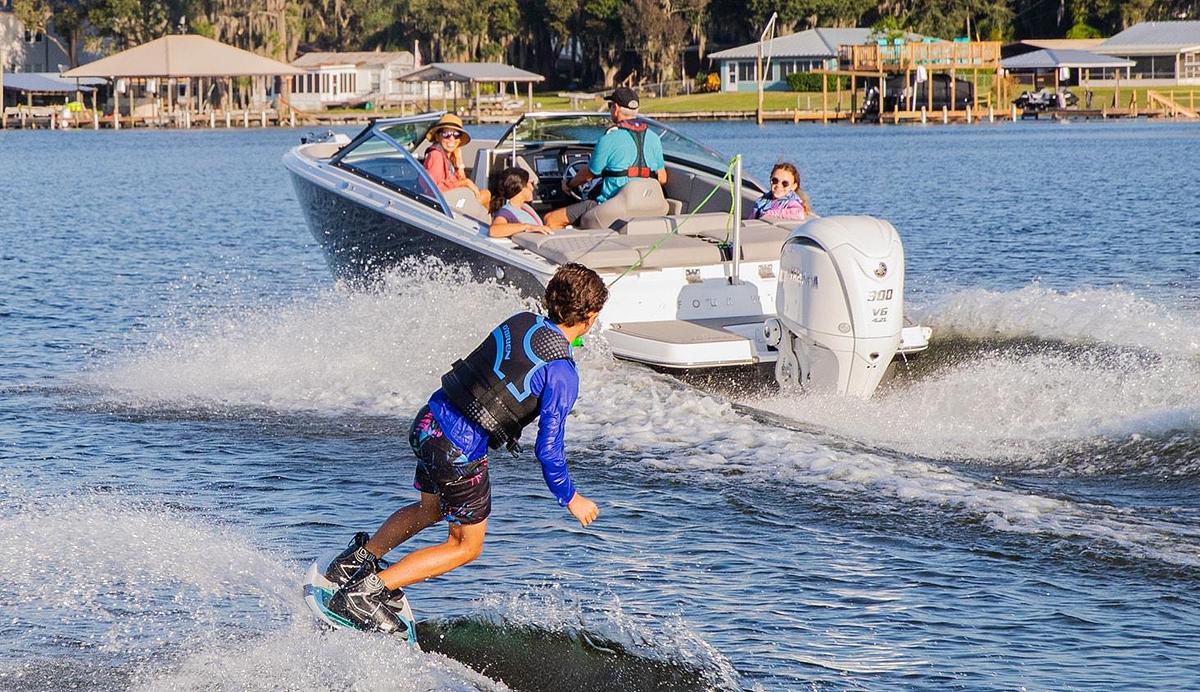 V6 4.2L 300 / 250 / 225 hp