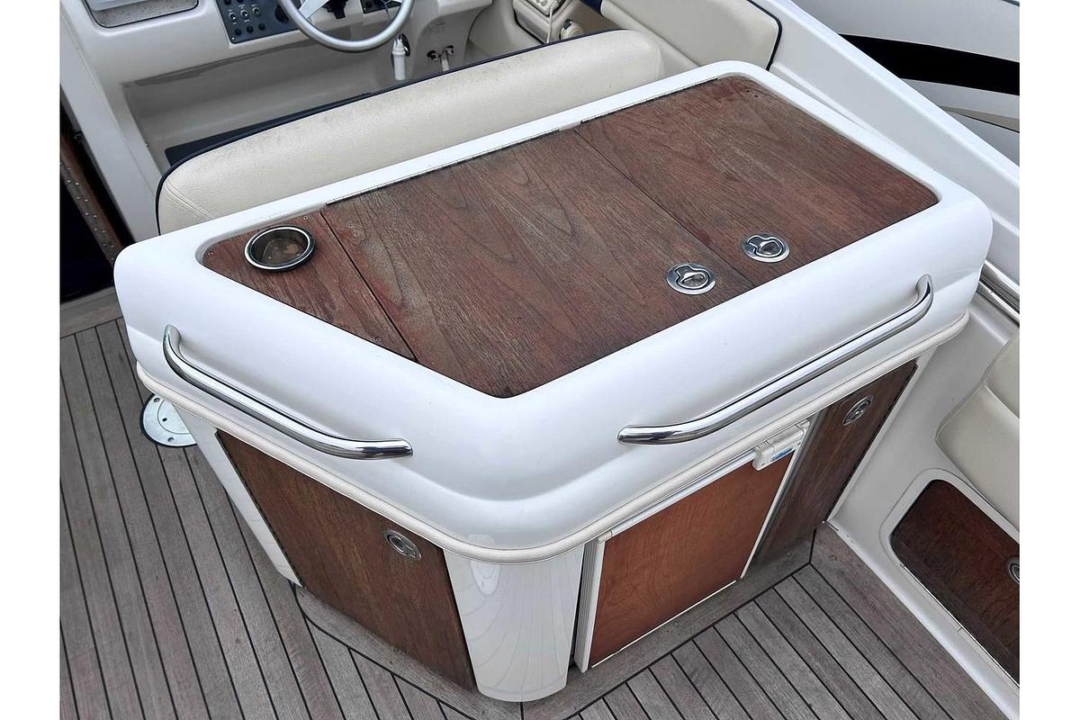 Used 2004 Chris Craft 28 Corsair