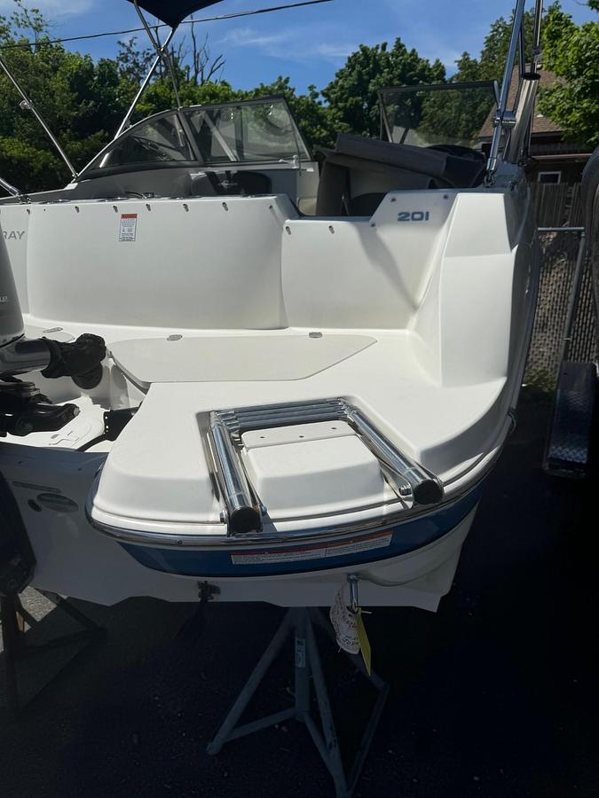 Used 2018 Stingray 201 DC with Yamaha F150