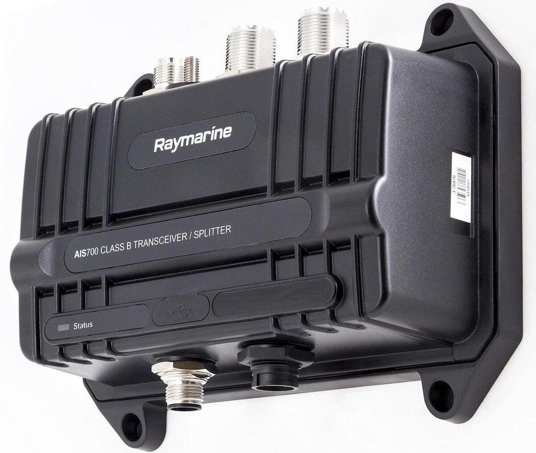 Raymarine Ray90/AIS700 Bundle
