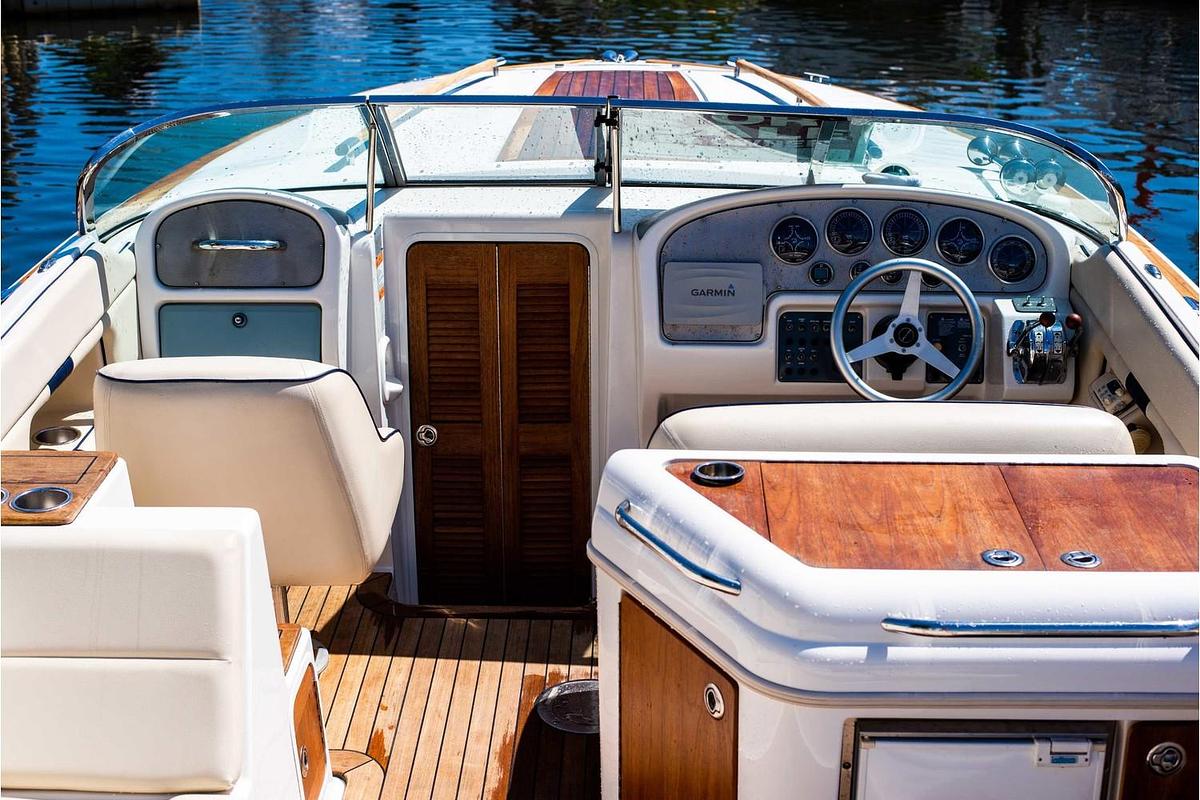 Used 2004 Chris Craft 28 Corsair