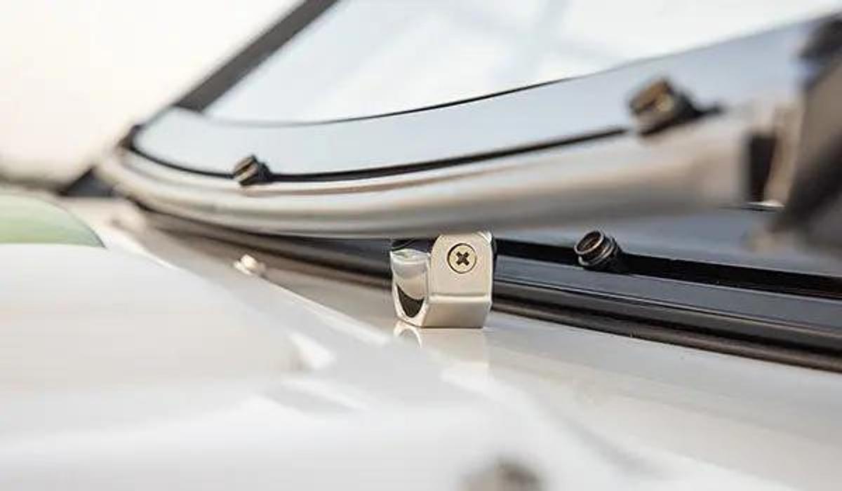 SunDeck 2050 Outboard