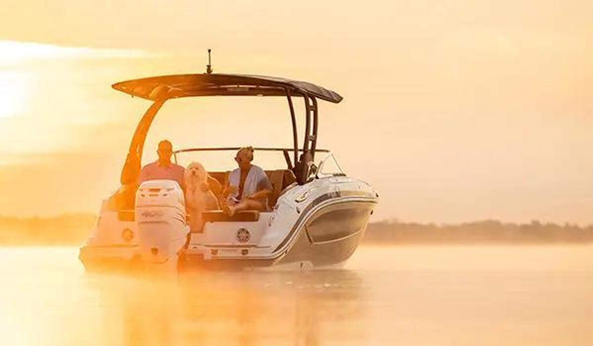SunDeck 2600 Outboard