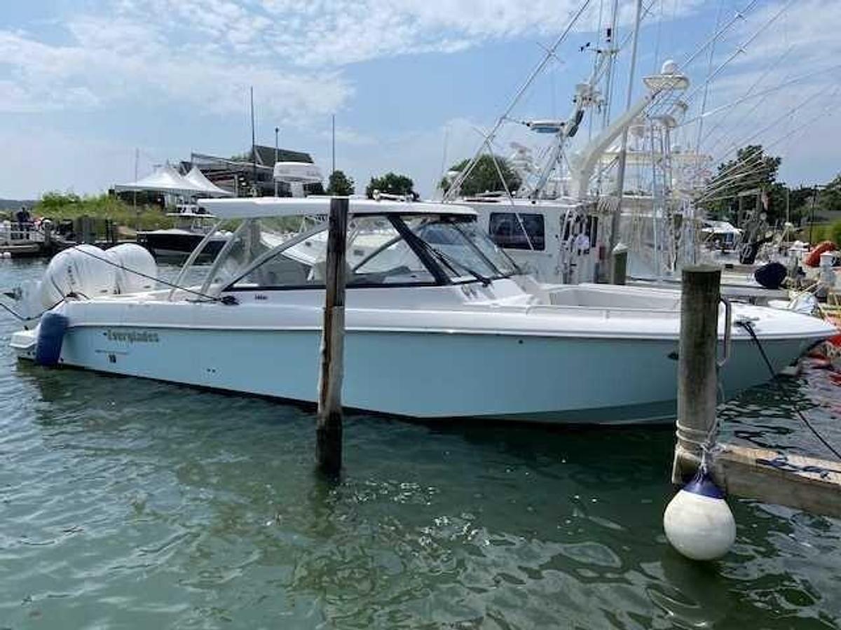 Used 2019 Everglades Boats 340DC