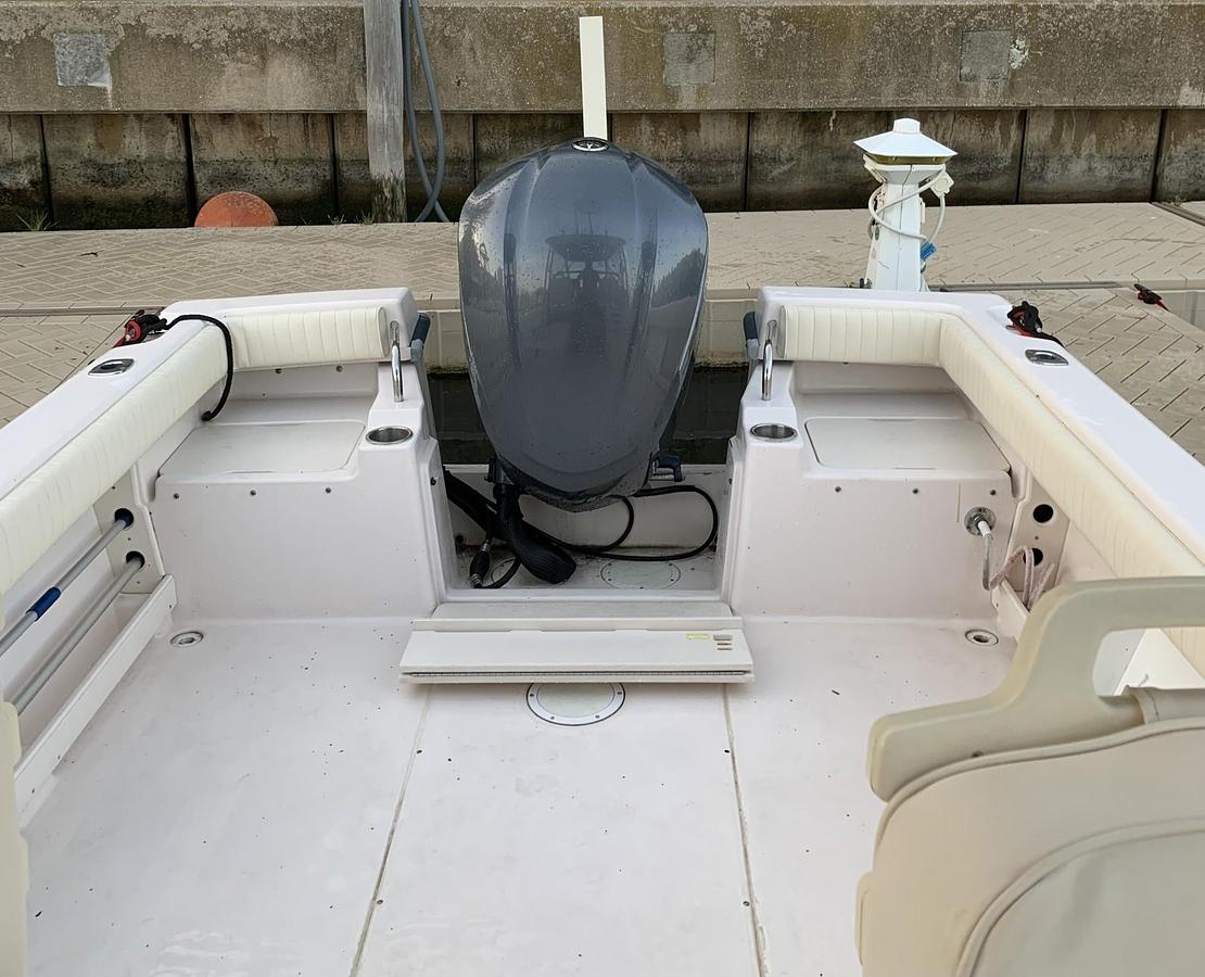 Used 2001 Grady White 226 Seafarer with 2008 Yamaha F250