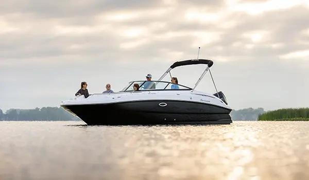 SunDeck 2400 Outboard