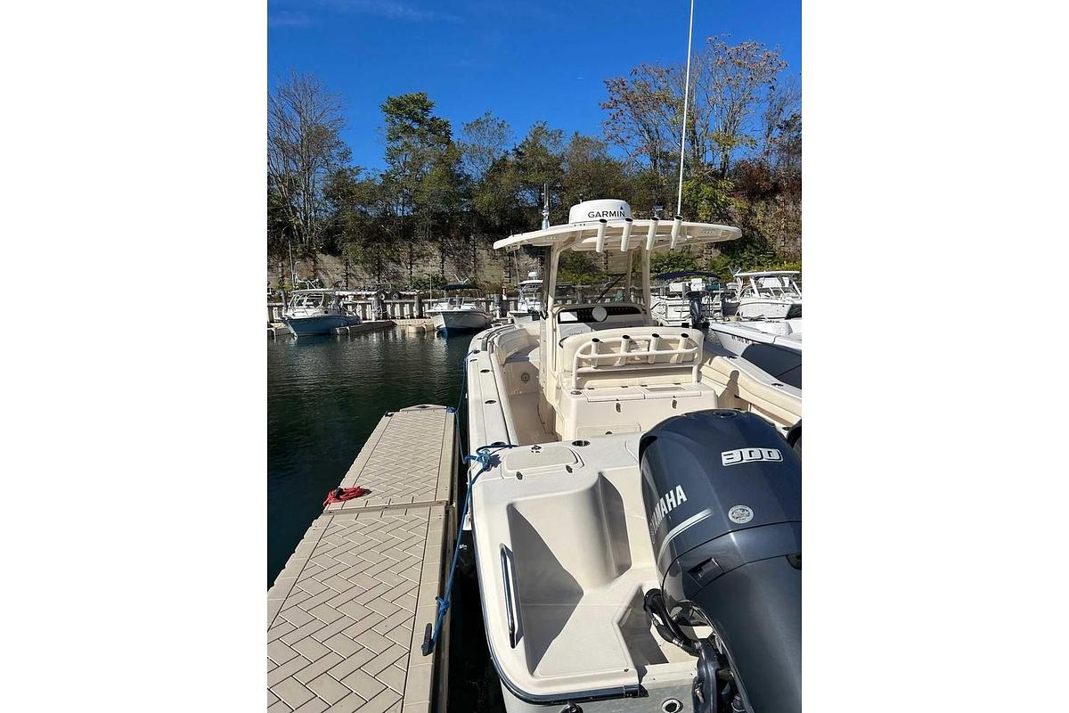 Used 2017 Grady-White Canyon 271