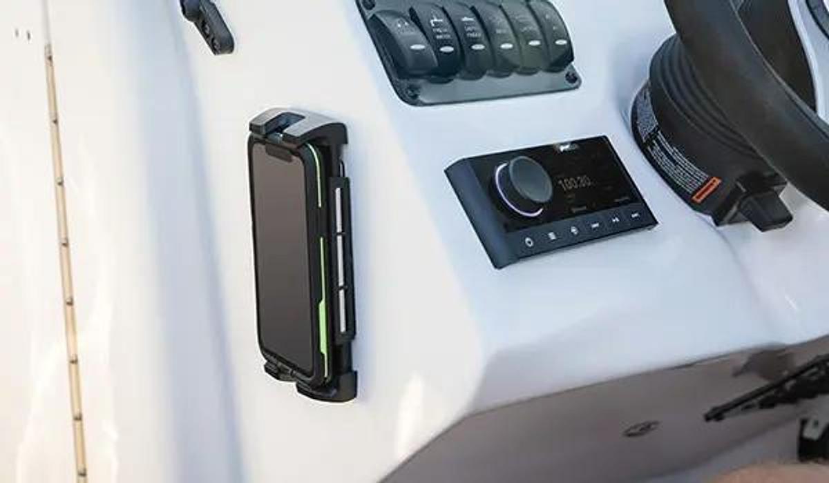 SunDeck 2486 Outboard