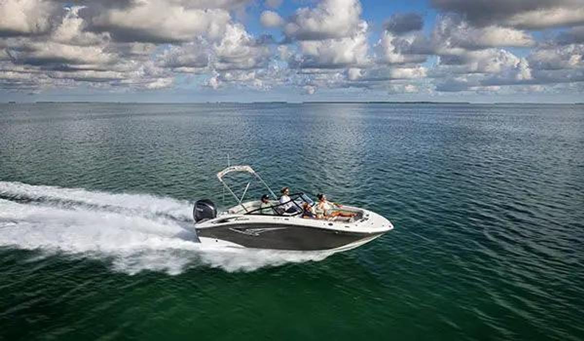 SunDeck 217 Outboard