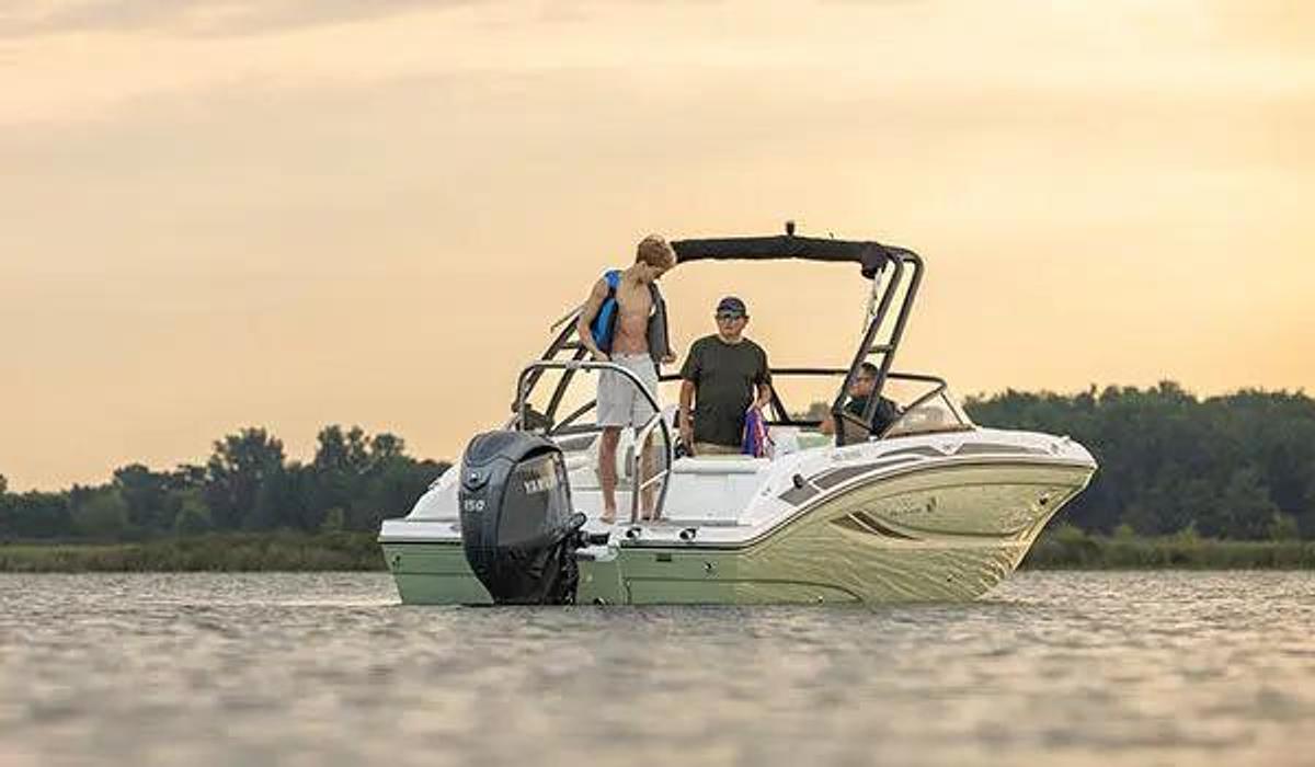 SunDeck 2050 Outboard