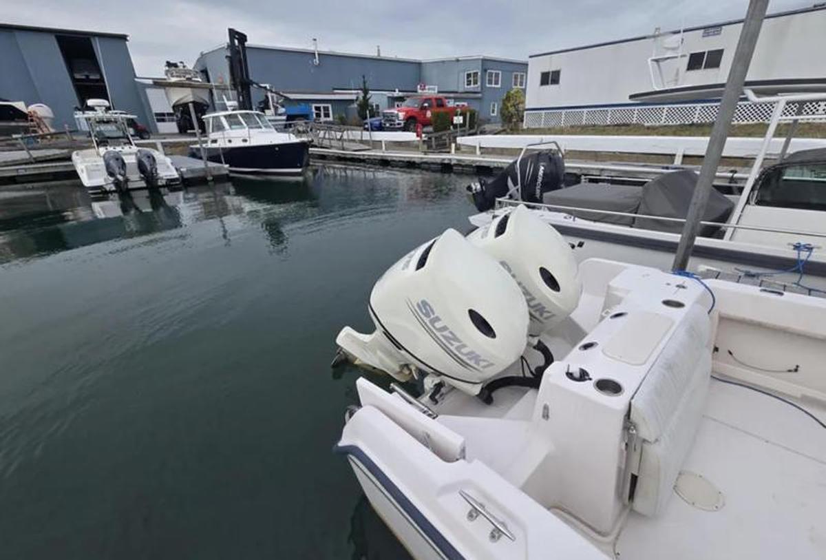 Used 2003 Grady White 258 Journey Walkaround Cuddy