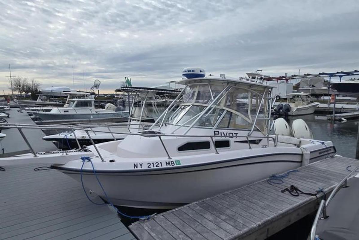 Used 2003 Grady White 258 Journey Walkaround Cuddy