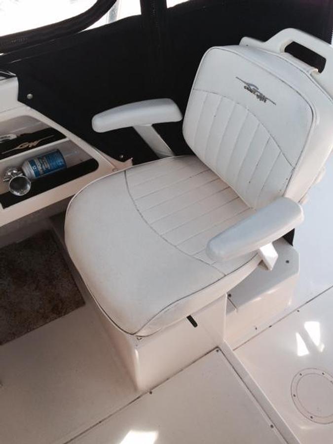 Used Grady White 232 GUlfstream with 2009 Evinrude E-Tec 150's