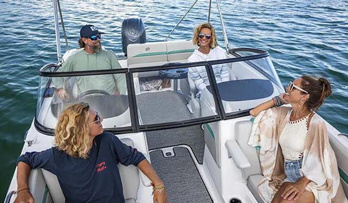 SunDeck 217 Outboard