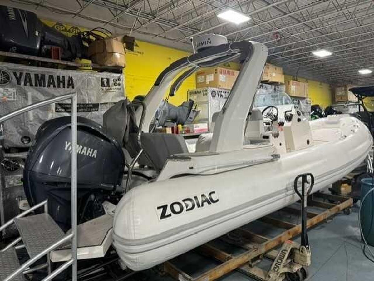 Used 2025 Zodiac Medline 7.5