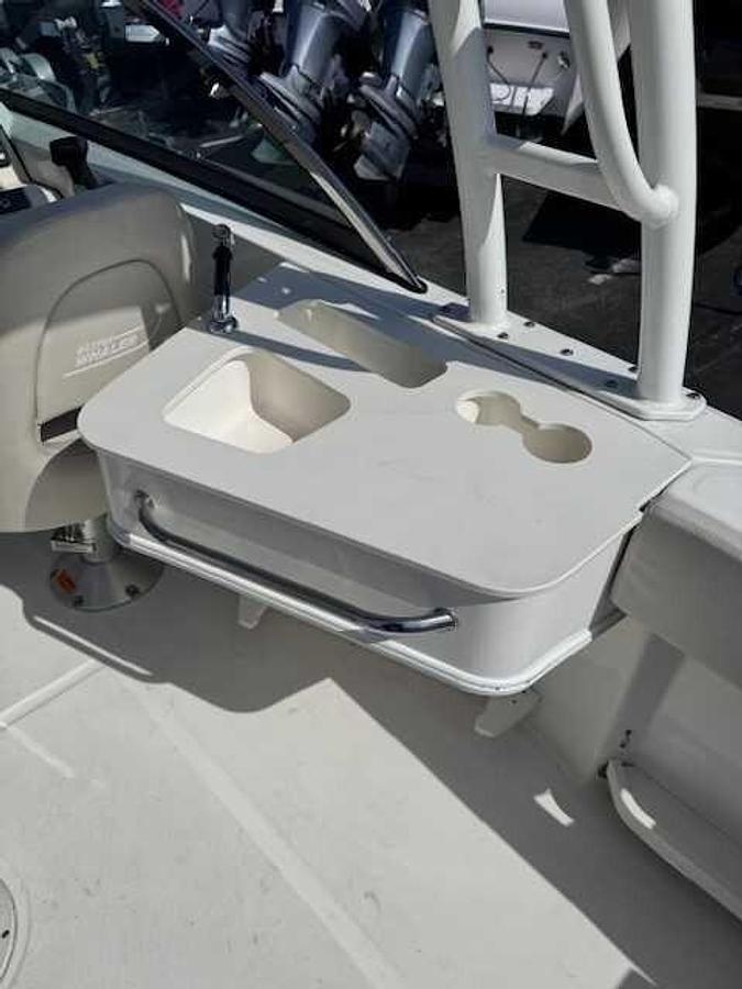 Used 2019 Boston Whaler 230 Vantage
