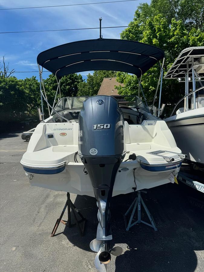 Used 2018 Stingray 201 DC with Yamaha F150