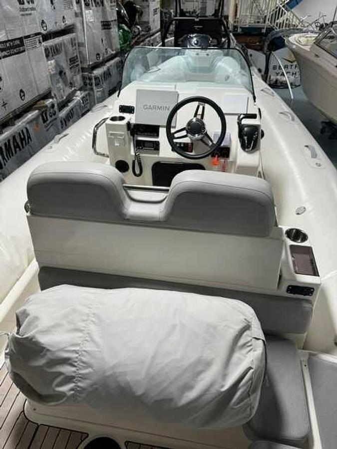 Used 2025 Zodiac Medline 7.5