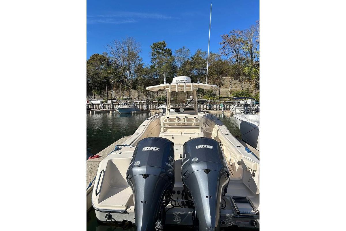 Used 2017 Grady-White Canyon 271