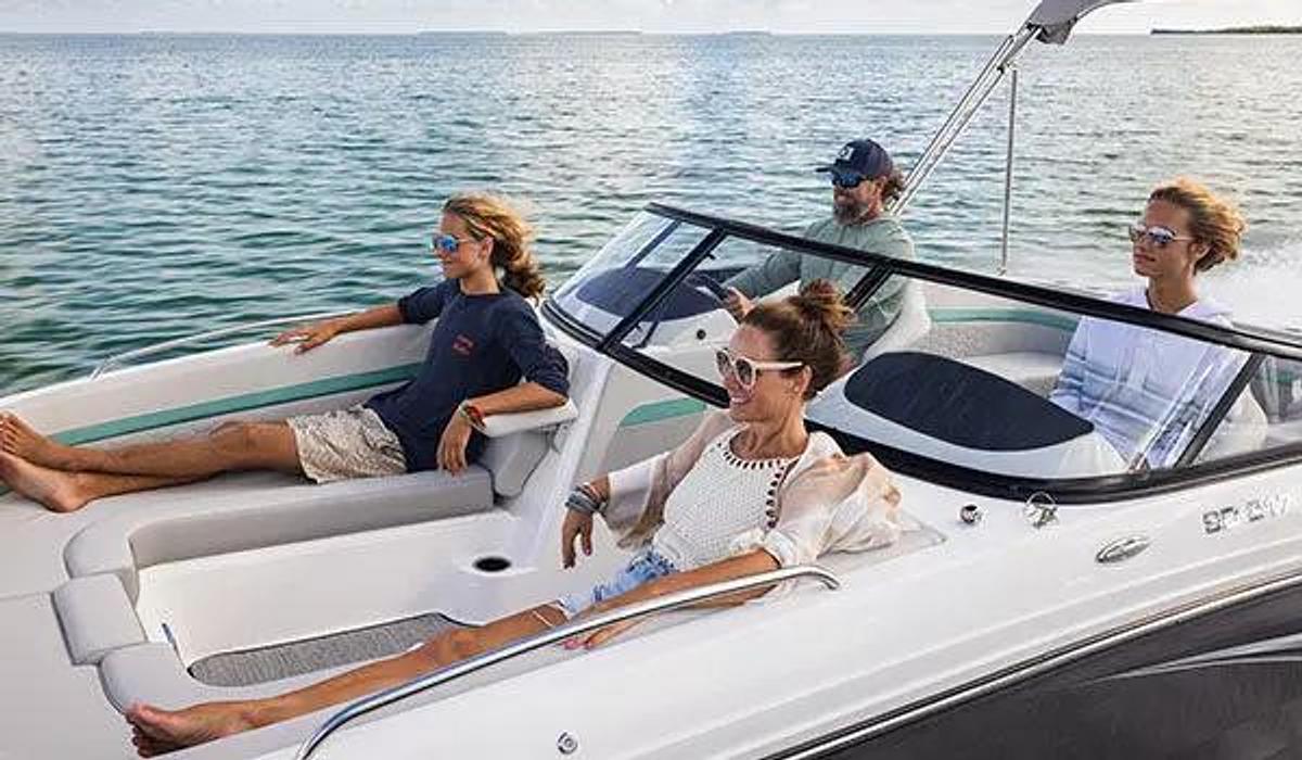 SunDeck 217 Outboard