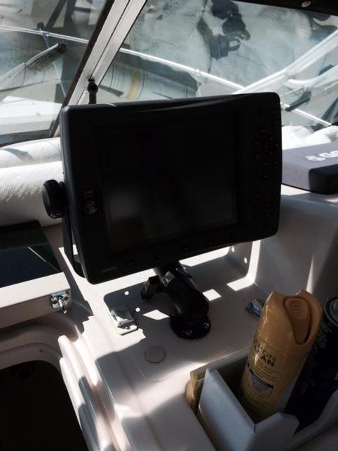 Used Grady White 232 GUlfstream with 2009 Evinrude E-Tec 150's