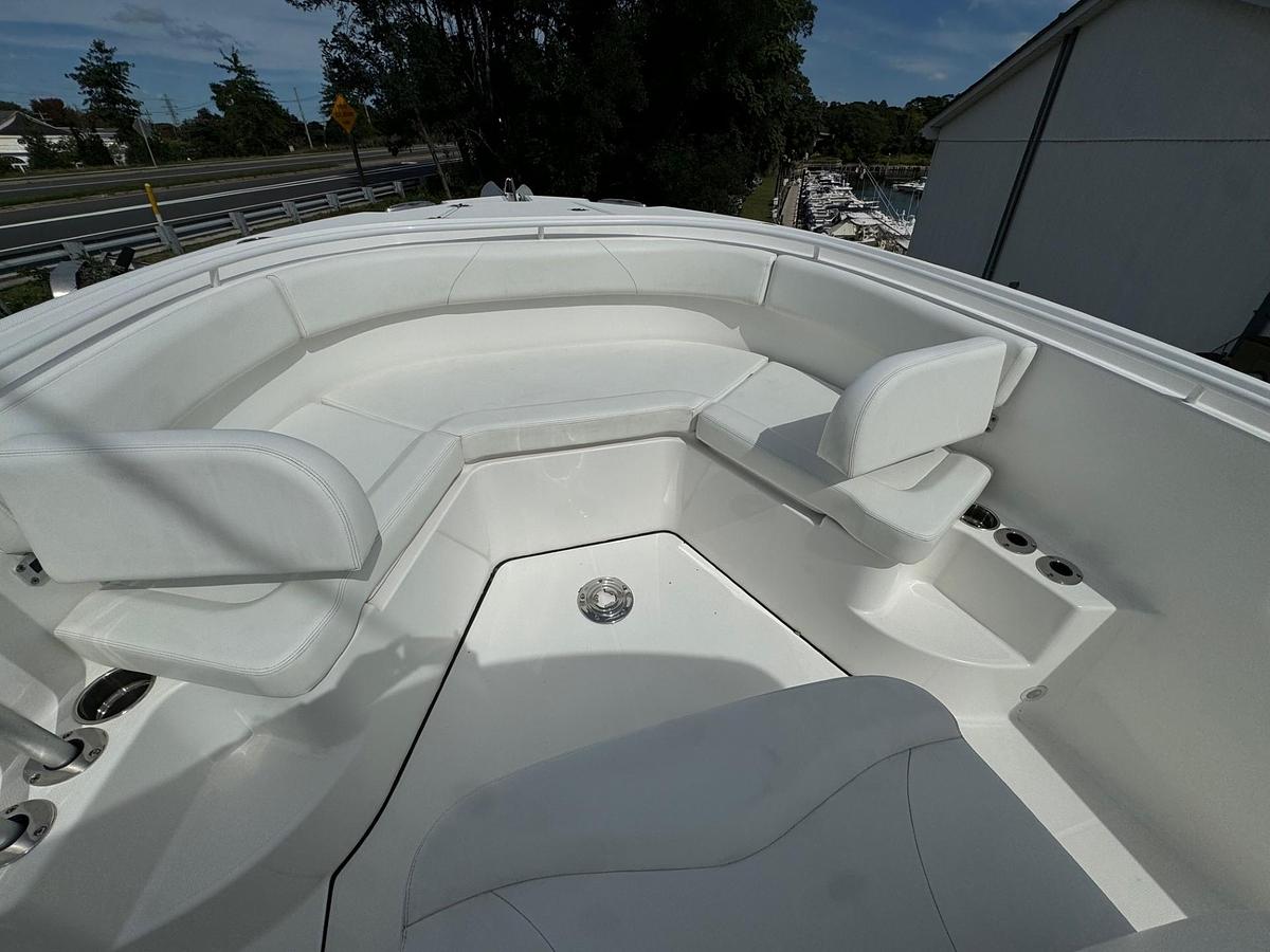 Used 2023 Edgewater 285 CC with Dual Yamaha F300