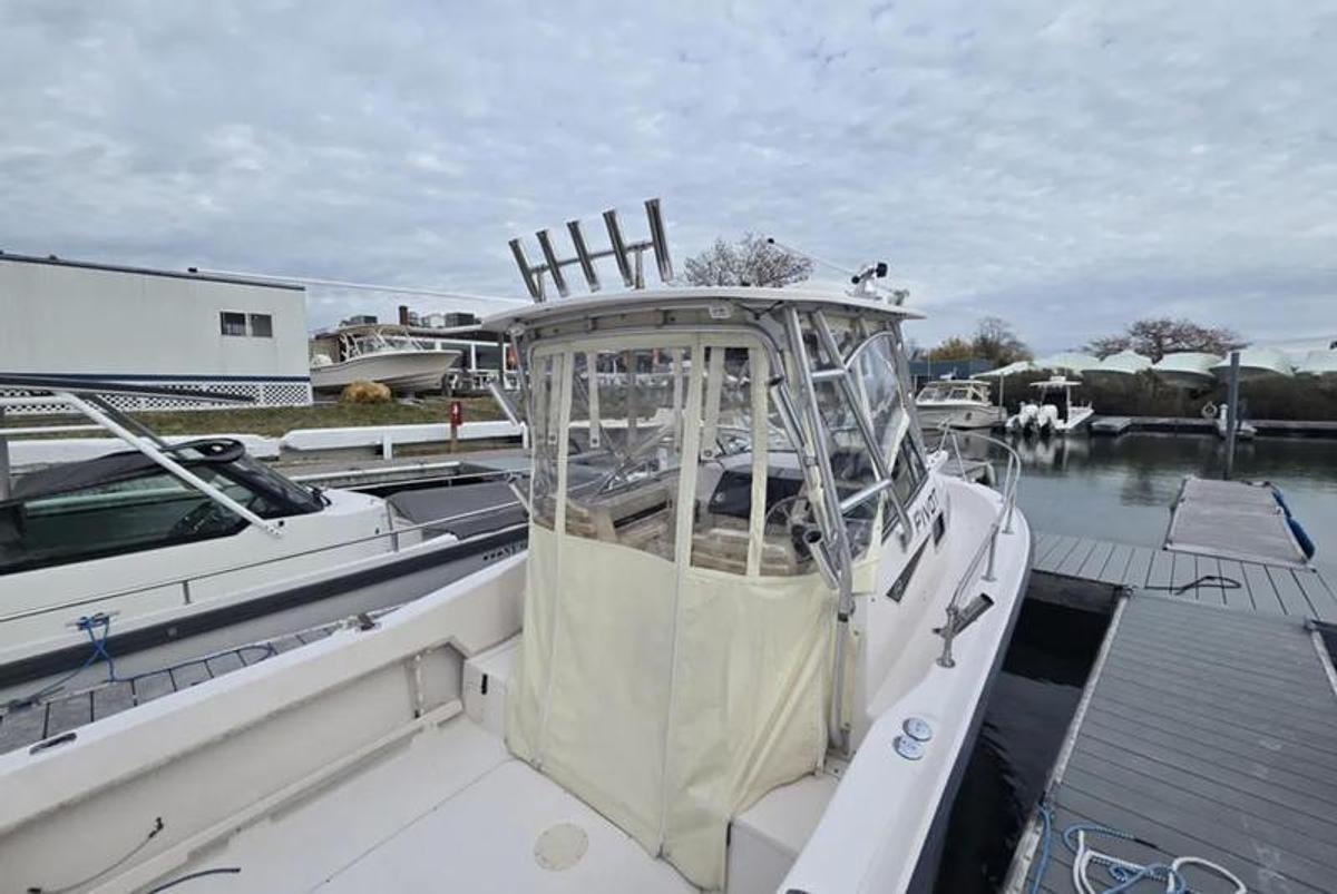 Used 2003 Grady White 258 Journey Walkaround Cuddy