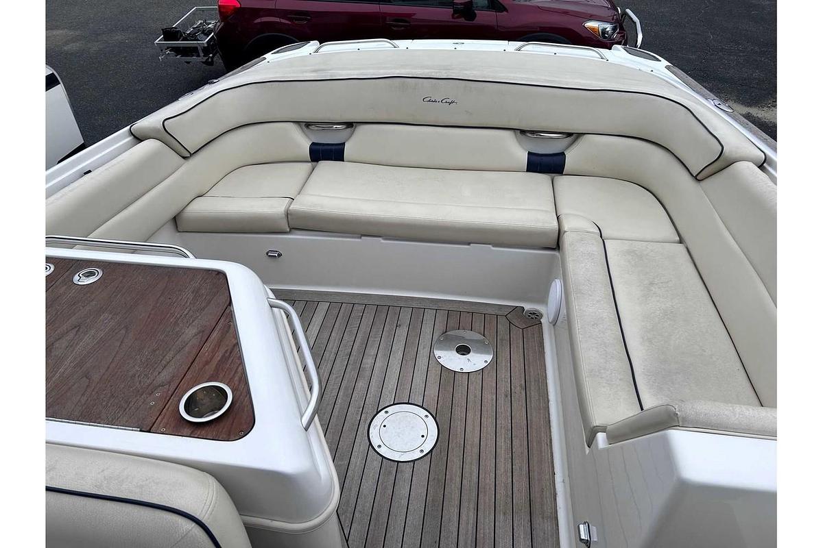 Used 2004 Chris Craft 28 Corsair