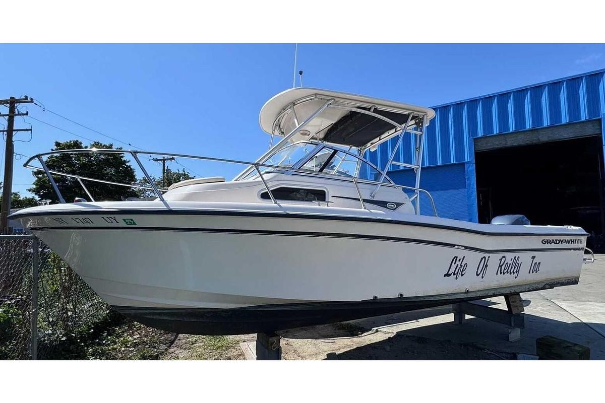 Used 2003 Grady-White 226 SEAFARER