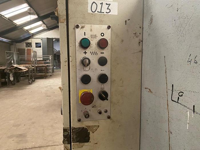 Used 2001 OMAG ES38 3m x 8mm Guillotine Shears
