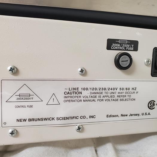 Used New Brusnwick Scientific Innova 2000 Platform Shaker