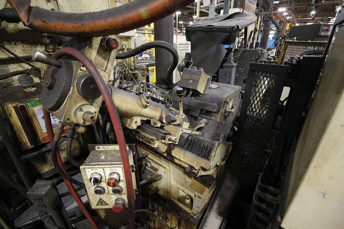 Used CINCINNATI MILACRON 220-8 CENTERLESS GRINDER TYPE LR