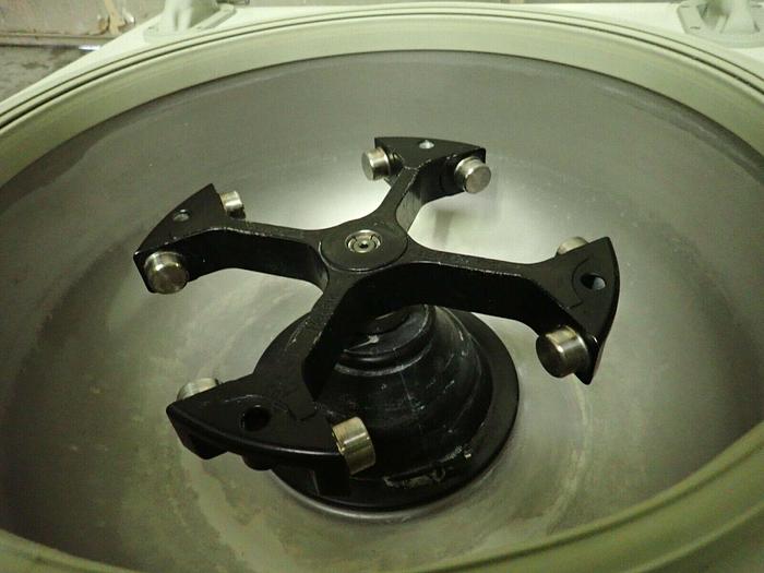 Used Sorvall Kendro 75004376 Legend RT Refrigerated Laboratory Centrifuge with Rotor