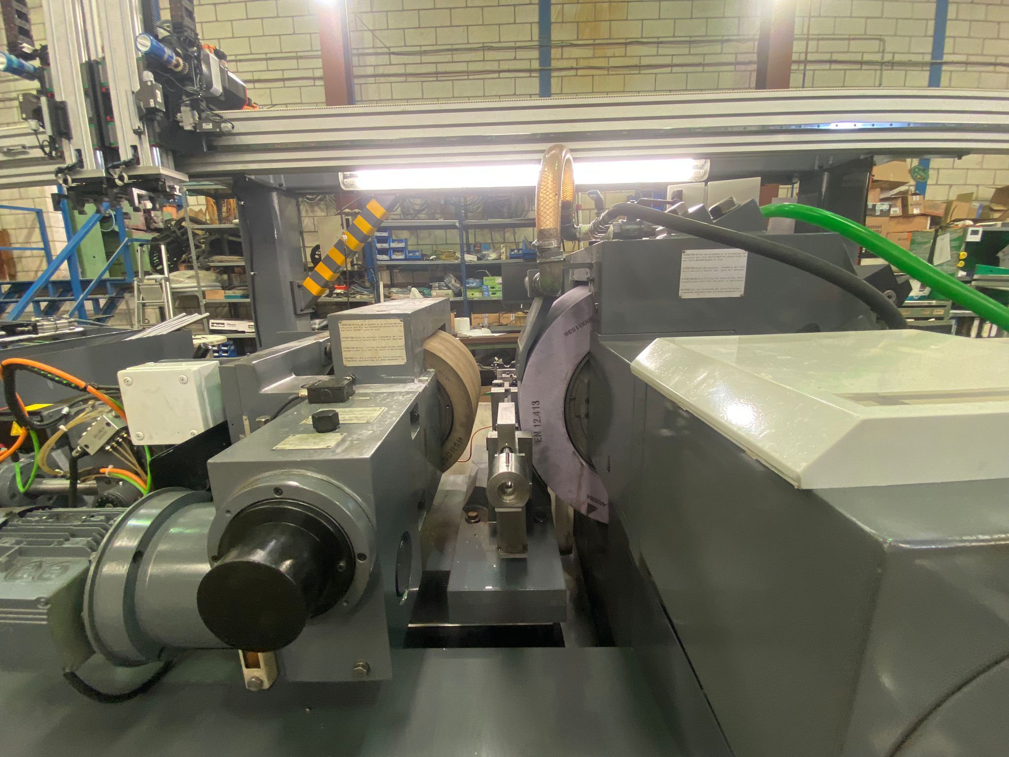 Usado 1997 ESTARTA 323 CNC Rectificadoras sin centros #4427