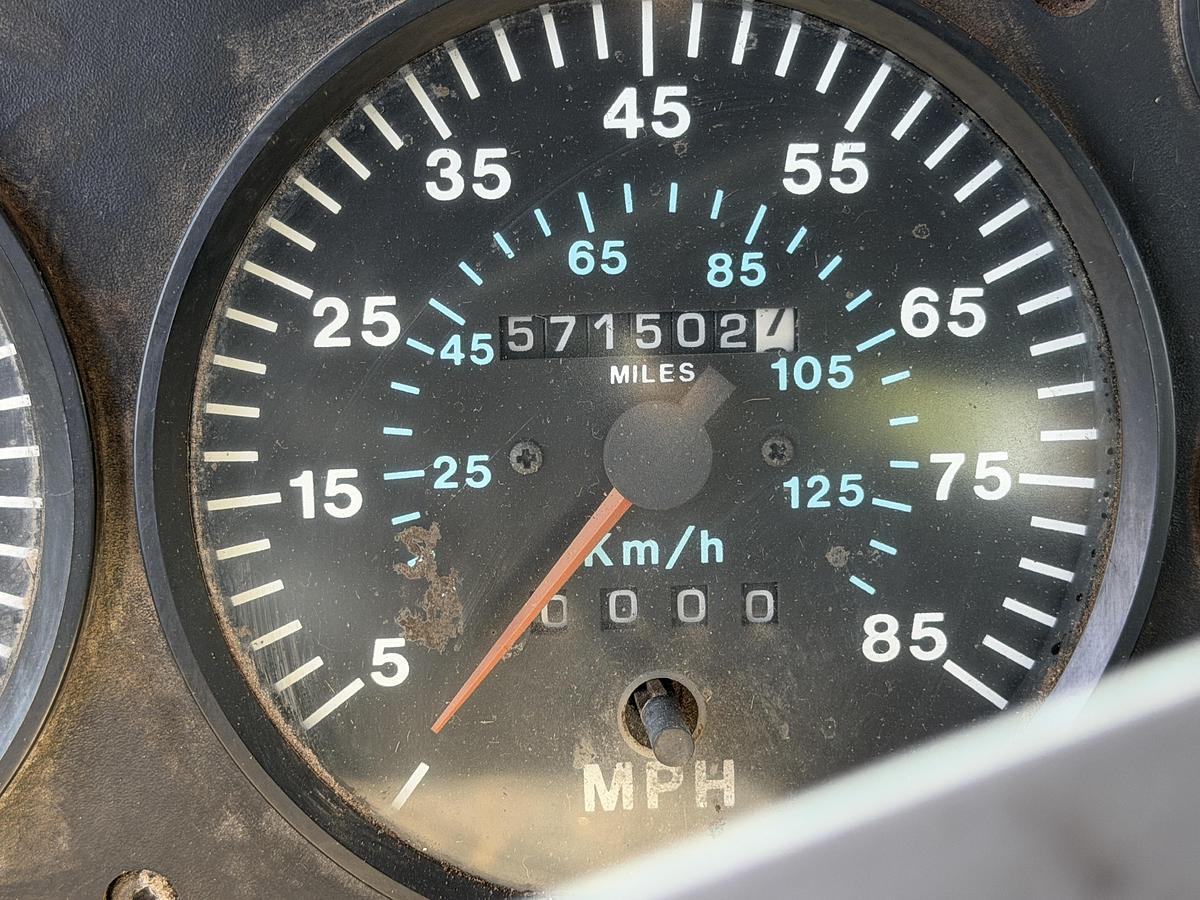 Used 1998 Mack CL700