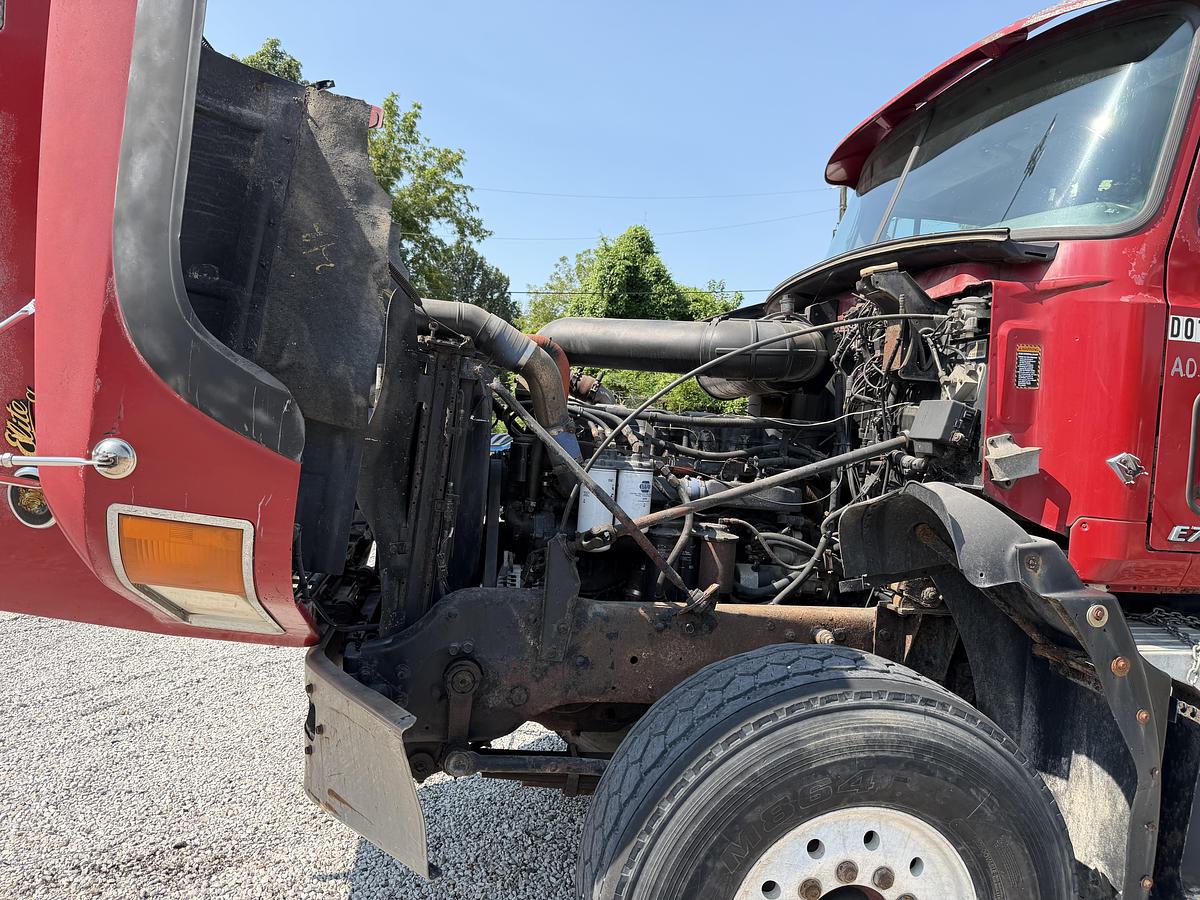 Used 1998 Mack CL700