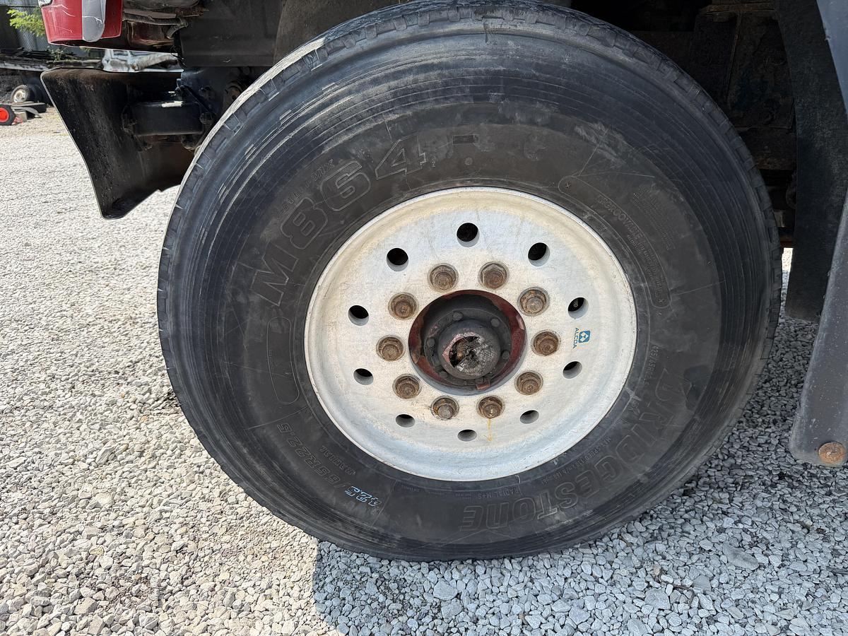 Used 1998 Mack CL700
