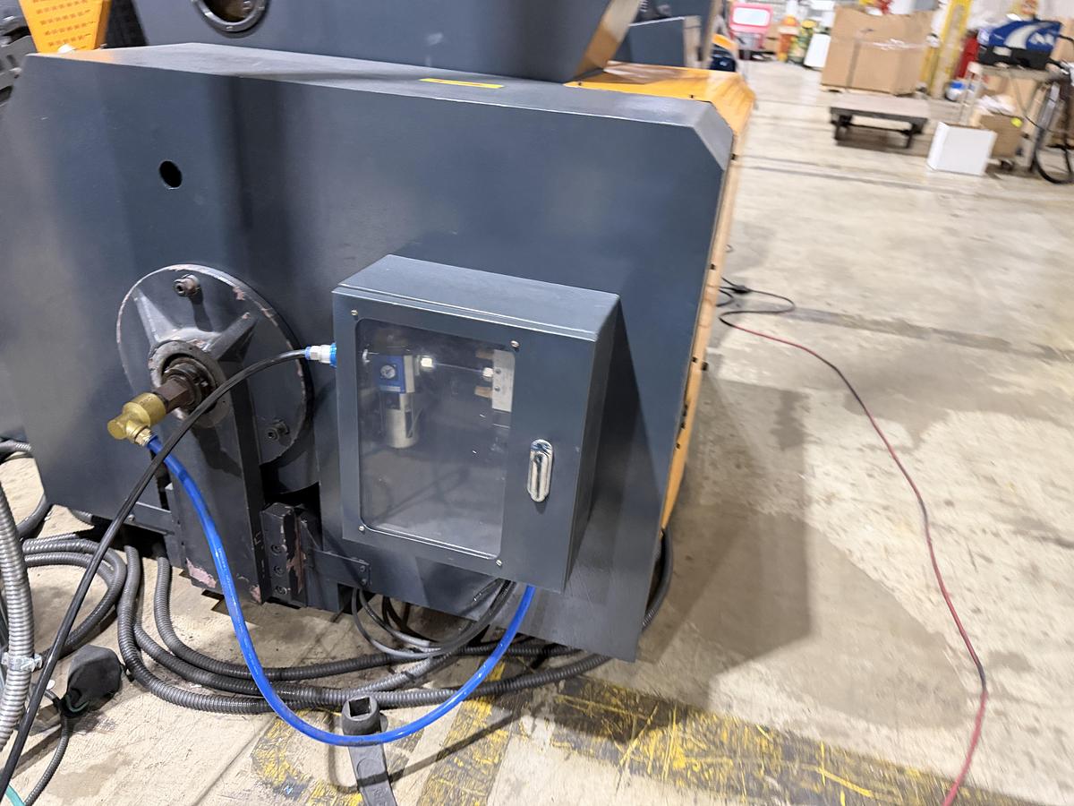 Used Royo ML1600 Clamshell Die Cutter