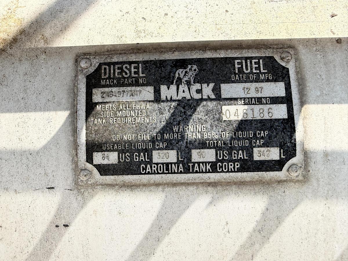 Used 1998 Mack CL700